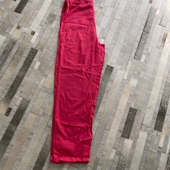 Hot Pink!! 2 piece Pants & Top - Picture 2 of 3